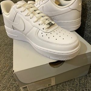 COPY - NIB Airforce Nike 7.5 womens